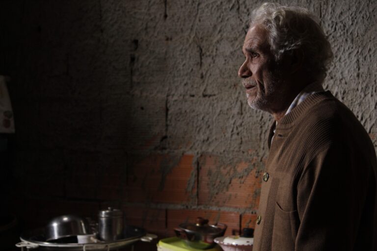 فيلم “نوار عشية” لخديجة المكشر :  بين وحشة الموت وقسوة التهميش تضيع أحلام الشباب